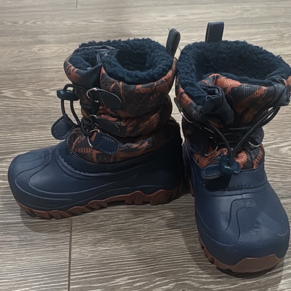 Kids Winter Boots - Navy and Brown